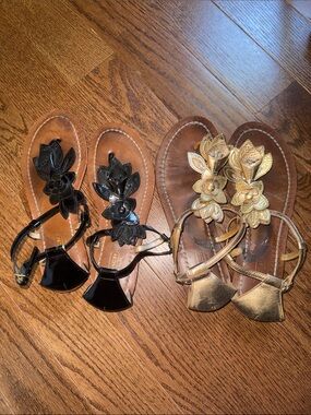 Coach Vintage Floral Embellished T-Strap Sandals - Black and Gold size 7
